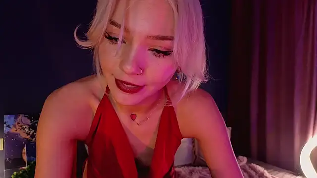 Snapshot of SandraBoyl chatting on 03.14.25 SandraBoyl online show from 03.14.25