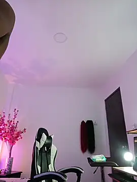 Elektra Queen online show from 12.16.25