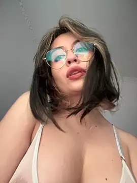 marie2  online show from 12.10.24