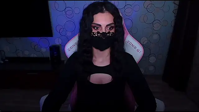 Snapshot of __Yasmina__ chatting on 05.21.26 Yasmina online show from 05.21.26