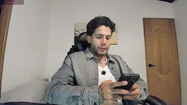 Snapshot of LucianSinclair chatting on 07.14.26 LucianSinclair online show from 07.14.26