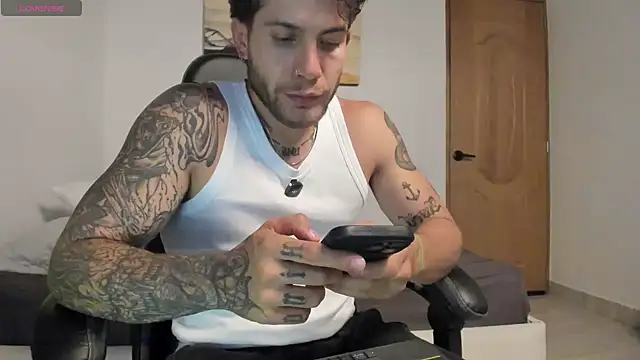 Snapshot of LucianSinclair chatting on 07.15.26 LucianSinclair online show from 07.15.26