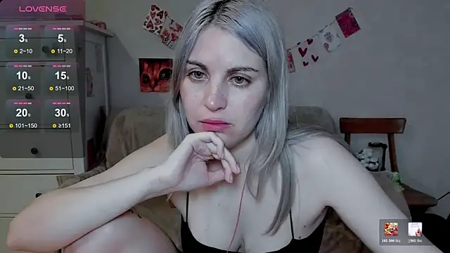 Snapshot of pawpaws chatting on 06.20.26 pawpaws online show from 06.20.26