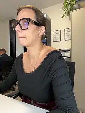 Hii Lolla online show from 11.12.25