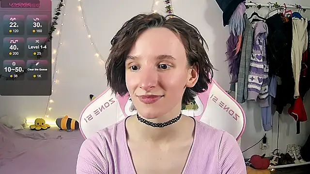 Violet Veliya online show from 10.14.25