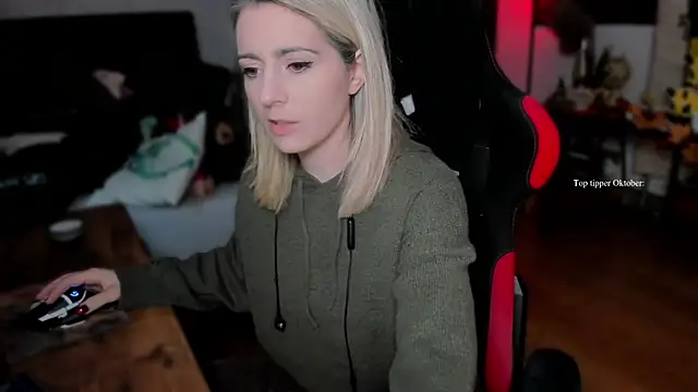 Lisaonthemoon online show from 10.04.25