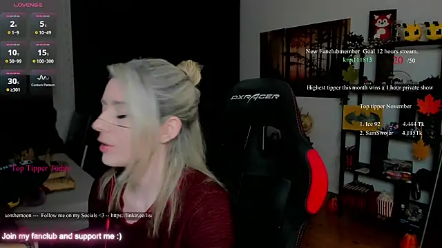 Lisaonthemoon online show from 11.26.25