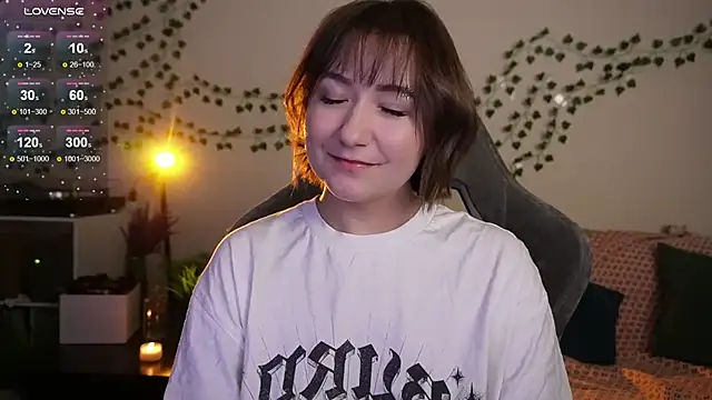 Megan  Hart online show from 11.26.25