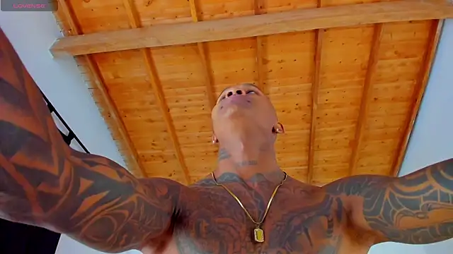 esteveen ortegas  online show from 04.15.26