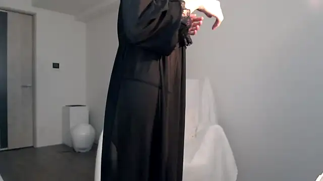 Lily 0000 online show from 01.18.25