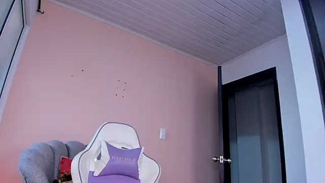 lili turner online show from 12.09.24