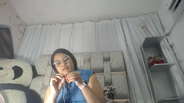 Snapshot of KEYRA-MILLER- chatting on 02.23.26 KEYRA-MILLER- online show from 02.23.26