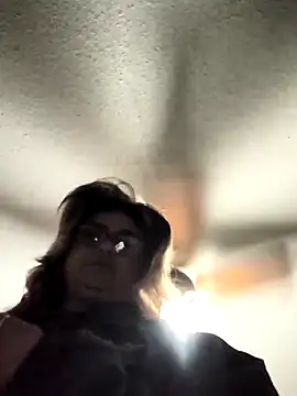 Snapshot of TexaSMESS_37 chatting on 10.30.25 TexaSMESS 37 online show from 10.30.25