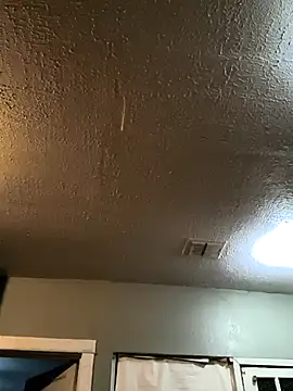 Snapshot of TexaSMESS_37 chatting on 11.15.25 TexaSMESS 37 online show from 11.15.25