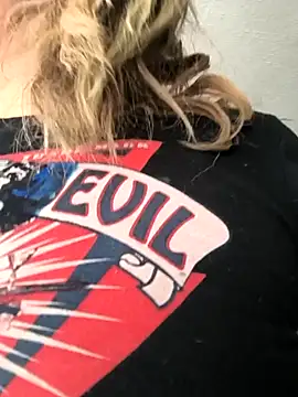 Snapshot of TexaSMESS_37 chatting on 02.25.26 TexaSMESS 37 online show from 02.25.26