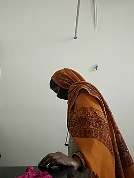 Snapshot of RADHA95 chatting on 03.18.25 RADHA95 online show from 03.18.25