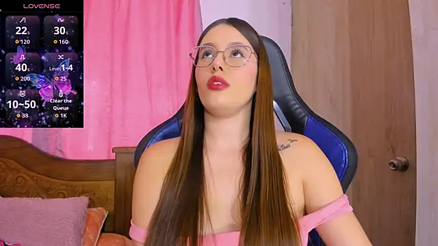 Snapshot of ParisShayk chatting on 10.15.25 ParisShayk online show from 10.15.25