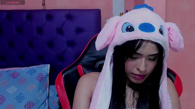 Cloeandtyfanny online show from 01.25.25