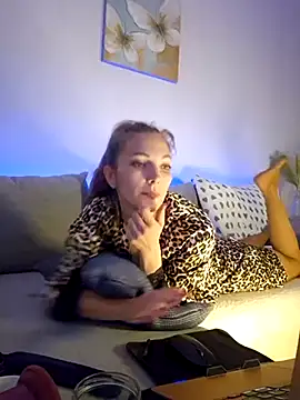 Snapshot of Naughty_Mari chatting on 03.06.25 Naughty Mari online show from 03.06.25