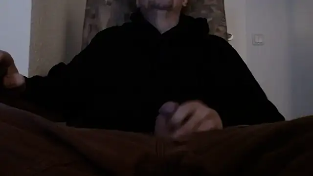 Snapshot of Cordt30 chatting on 10.28.25 Cordt30 online show from 10.28.25