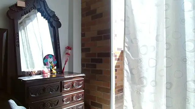Franchesca27 online show from 12.17.24