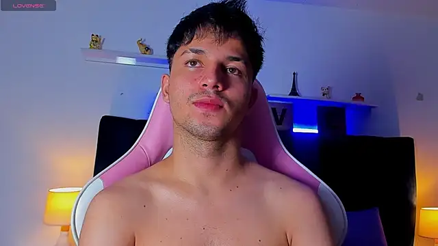 Issac james  online show from 10.14.25