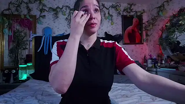 Elizabeth77  online show from 02.04.25