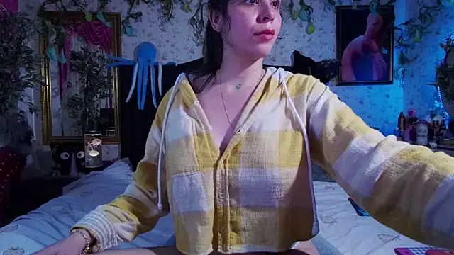 Elizabeth77  online show from 03.18.25