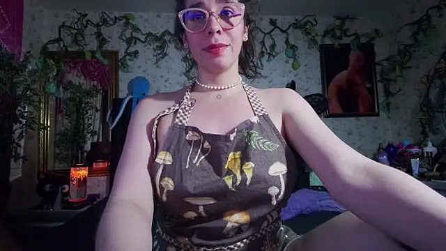 Elizabeth77  online show from 11.05.25