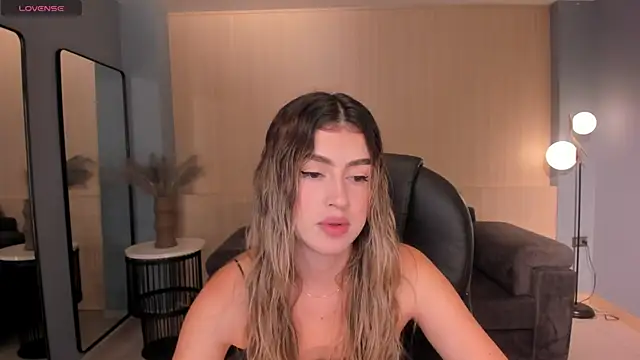 PaulinaSantos  online show from 03.14.25