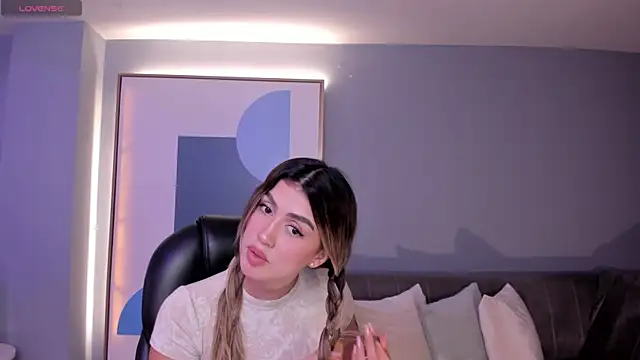 PaulinaSantos  online show from 03.19.25