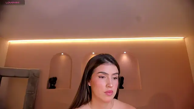 PaulinaSantos  online show from 12.04.25