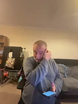 Snapshot of LondonTeffy chatting on 10.14.25 LondonTeffy online show from 10.14.25