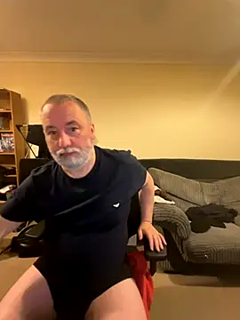 Snapshot of LondonTeffy chatting on 11.12.25 LondonTeffy online show from 11.12.25