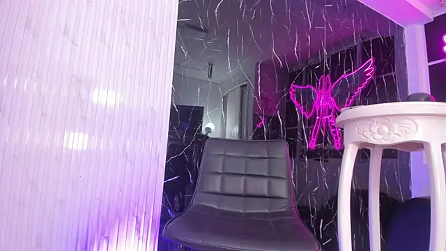 Mell Saenz online show from 02.03.25