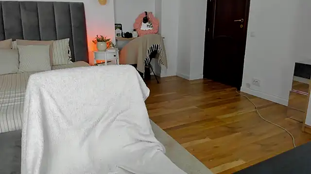 Fancy Jenn online show from 10.24.25