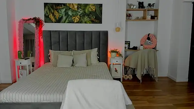 Fancy Jenn online show from 11.21.25