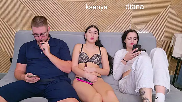 Ksenny online show from 11.28.25