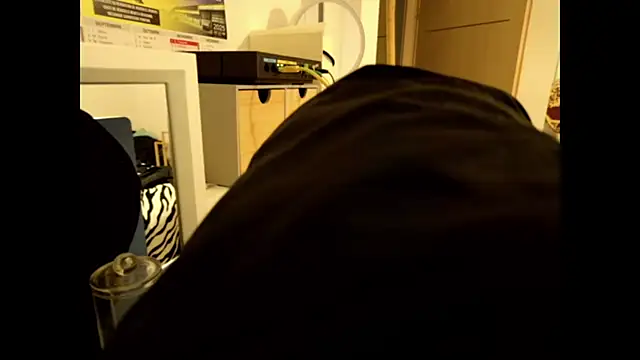 Snapshot of victoirenextdoor chatting on 02.18.26 victoirenextdoor online show from 02.18.26