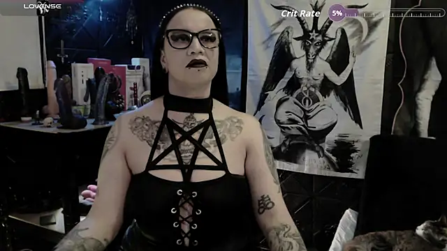 Evil Queen 666 online show from 08.01.26
