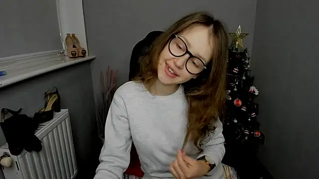 Snapshot of AfinaCutie chatting on 01.02.25 AfinaCutie online show from 01.02.25