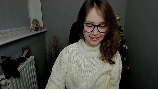 Snapshot of AfinaCutie chatting on 01.03.25 AfinaCutie online show from 01.03.25