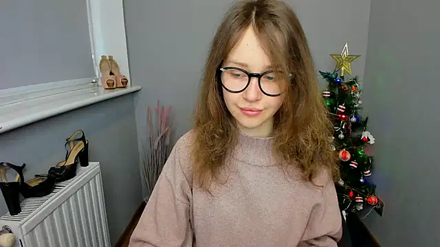 Snapshot of AfinaCutie chatting on 01.05.25 AfinaCutie online show from 01.05.25