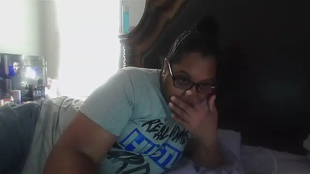 ebonyred online show from 10.16.25