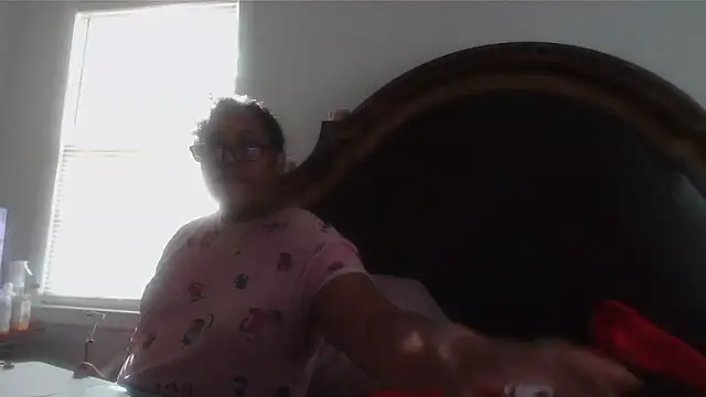 ebonyred online show from 04.10.26