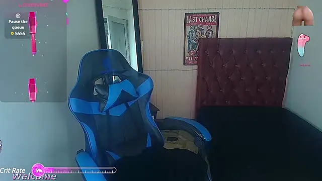 Snapshot of sylvana_19 chatting on 12.12.24 sylvana 19 online show from 12.12.24