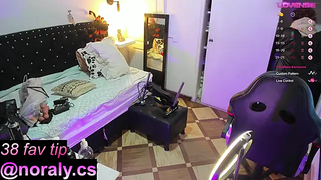 hey noraly online show from 10.31.25