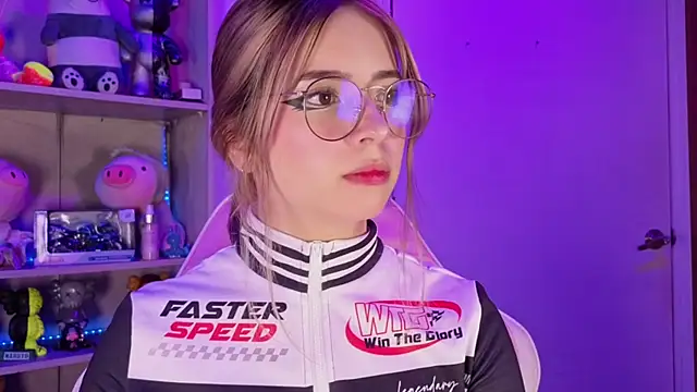 EmilyMiller  online show from 03.18.26