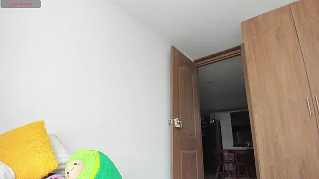 Snapshot of cheryl_blossom69 chatting on 10.01.25 cheryl blossom69 online show from 10.01.25