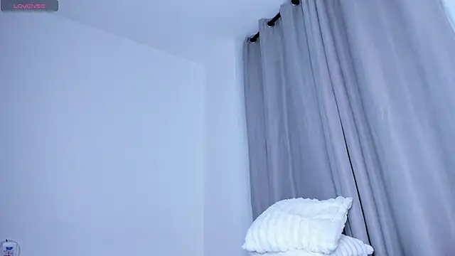 Snapshot of cheryl_blossom69 chatting on 10.29.25 cheryl blossom69 online show from 10.29.25